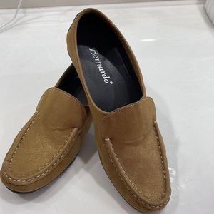 Excellent condition. Worn very little.